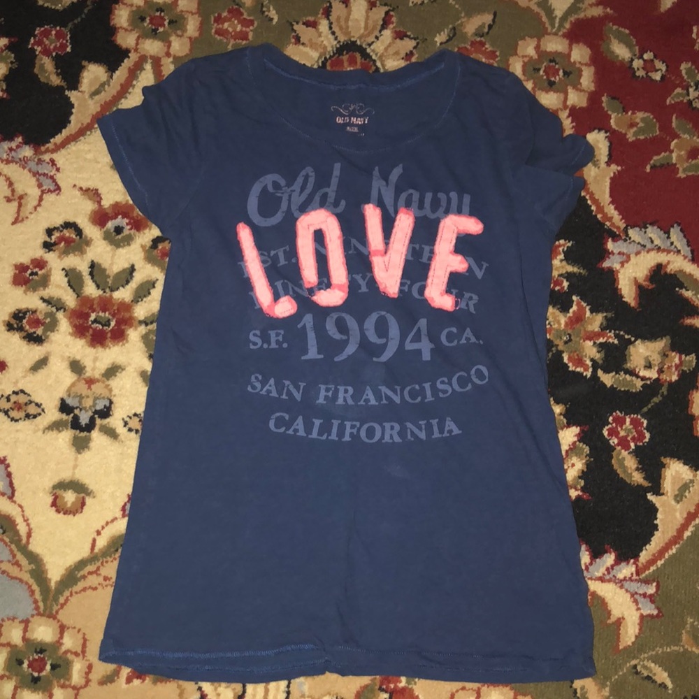 Blue shirt sleeve shirt